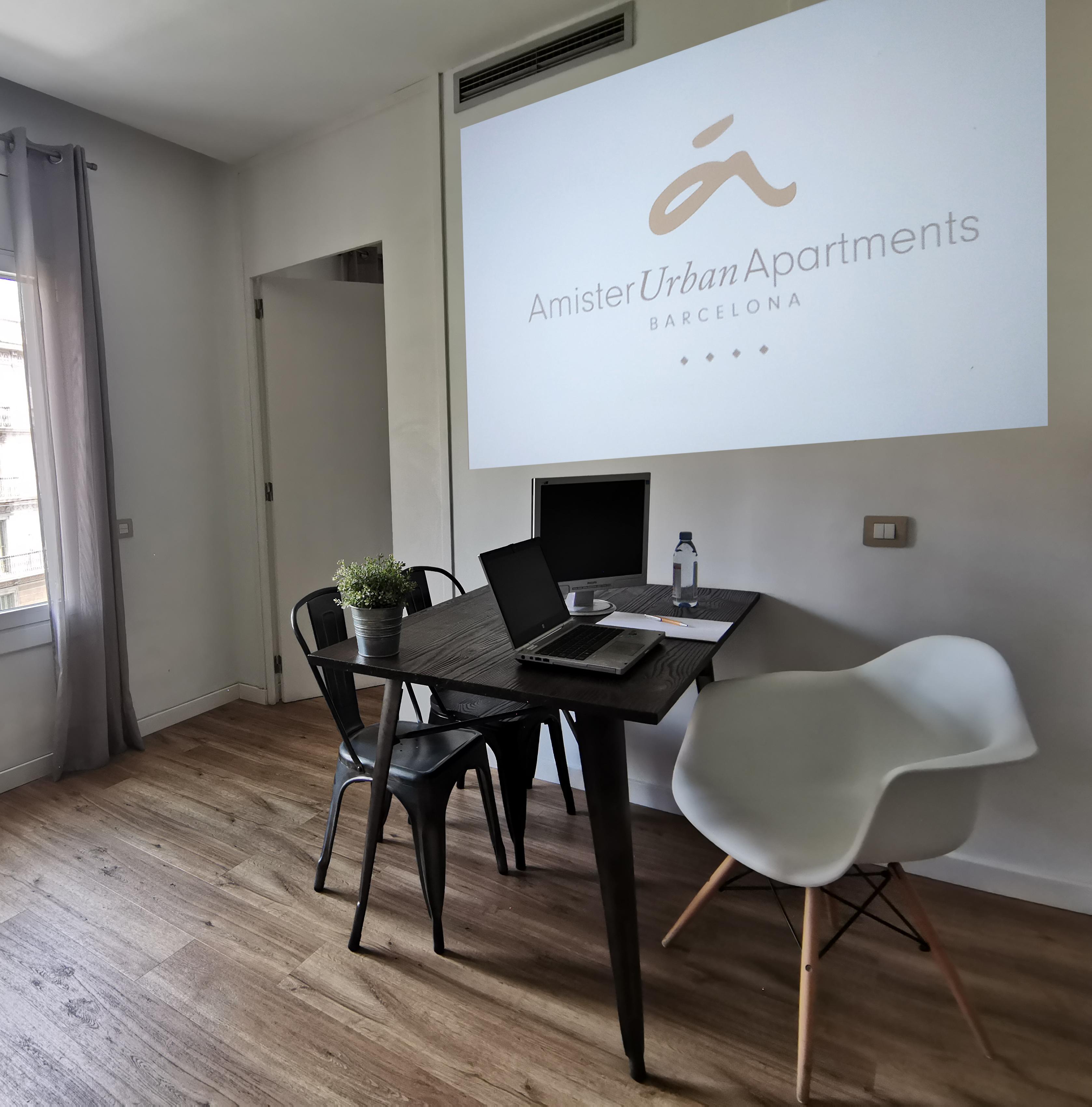 Amister Apartments Барселона Екстериор снимка