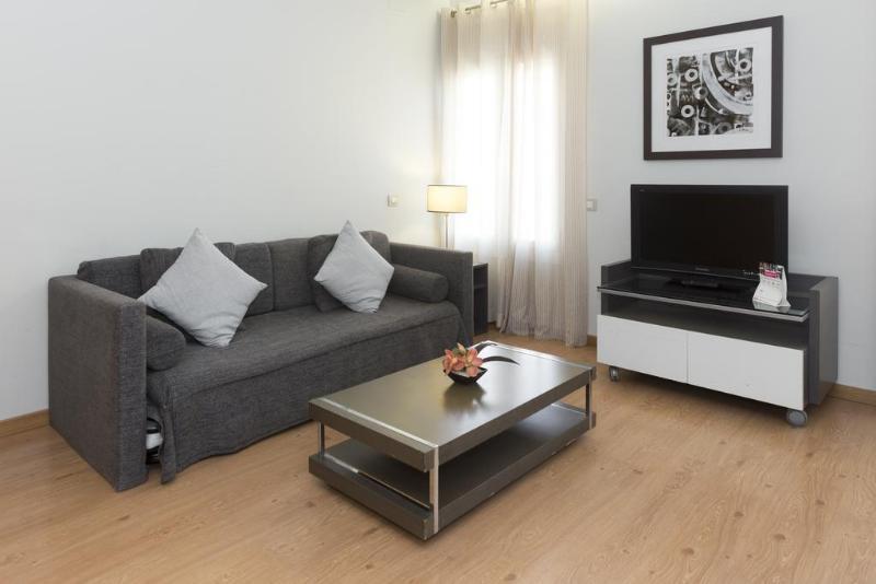 Amister Apartments Барселона Екстериор снимка