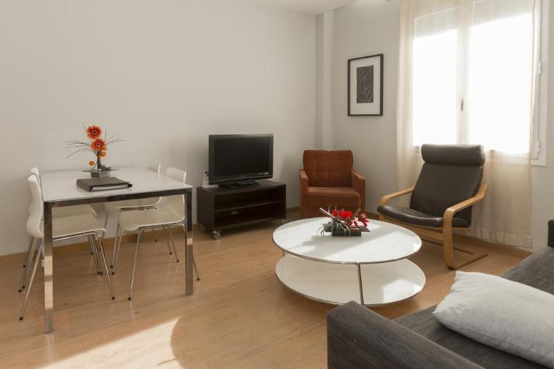 Amister Apartments Барселона Екстериор снимка