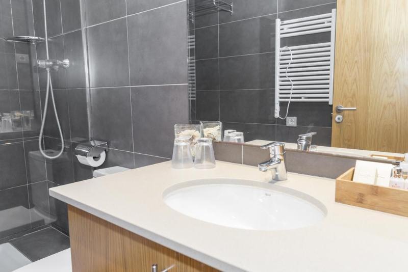 Amister Apartments Барселона Екстериор снимка